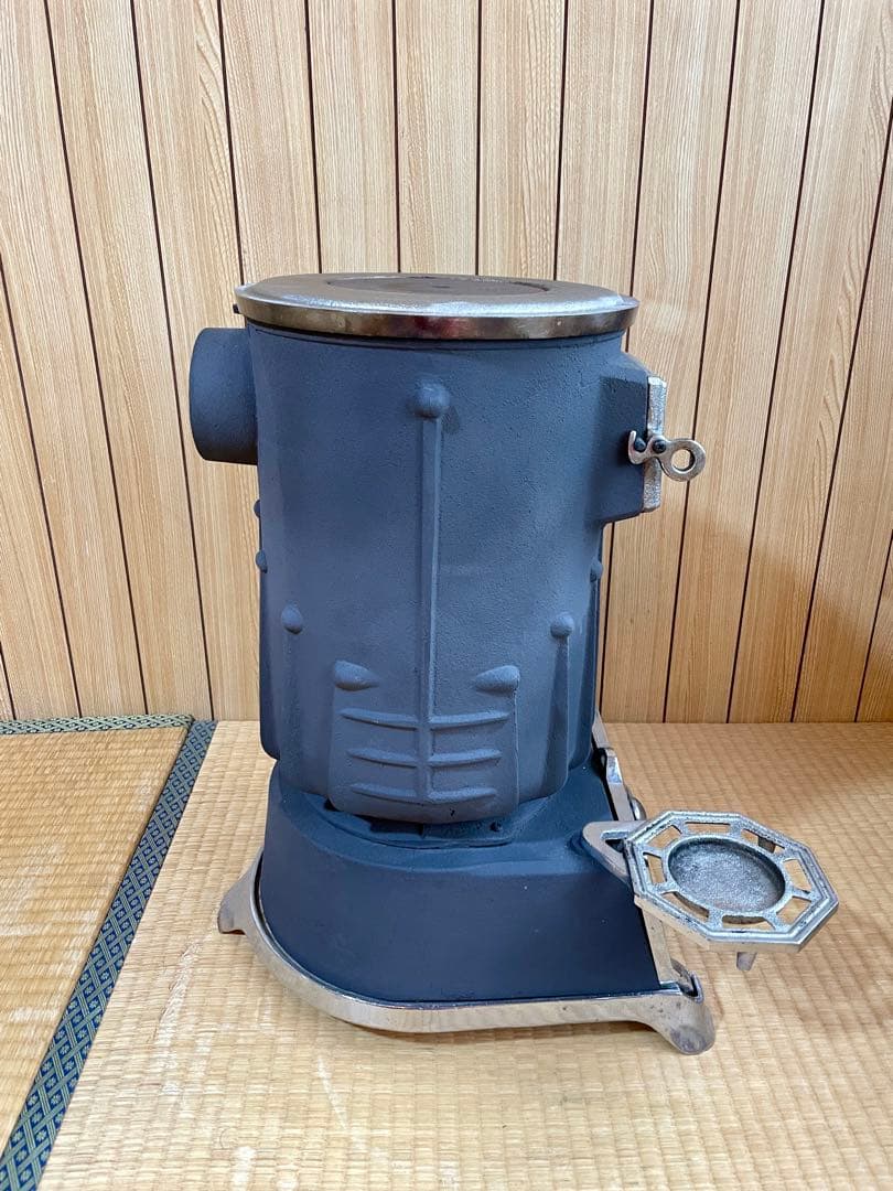 昭和レトロ 函館日栄 コークスストーブ 鋳物製 石炭ストーブ