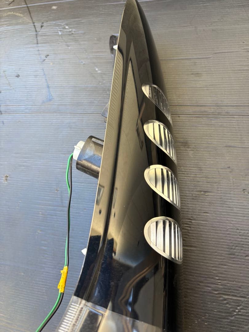 ダイハツ ミラカスタム テールランプ 左右セット　送料込み ⛰️