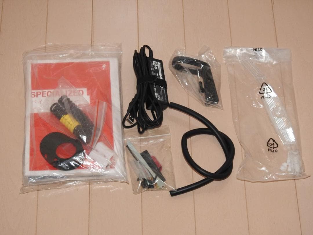 SPECIALIZED ROUBAIX SL8 Di2 52 2024年