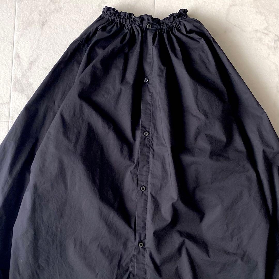 美品☆ビアズリー 洗える 後ボタン ギャザーブラウス ボリューム袖 黒