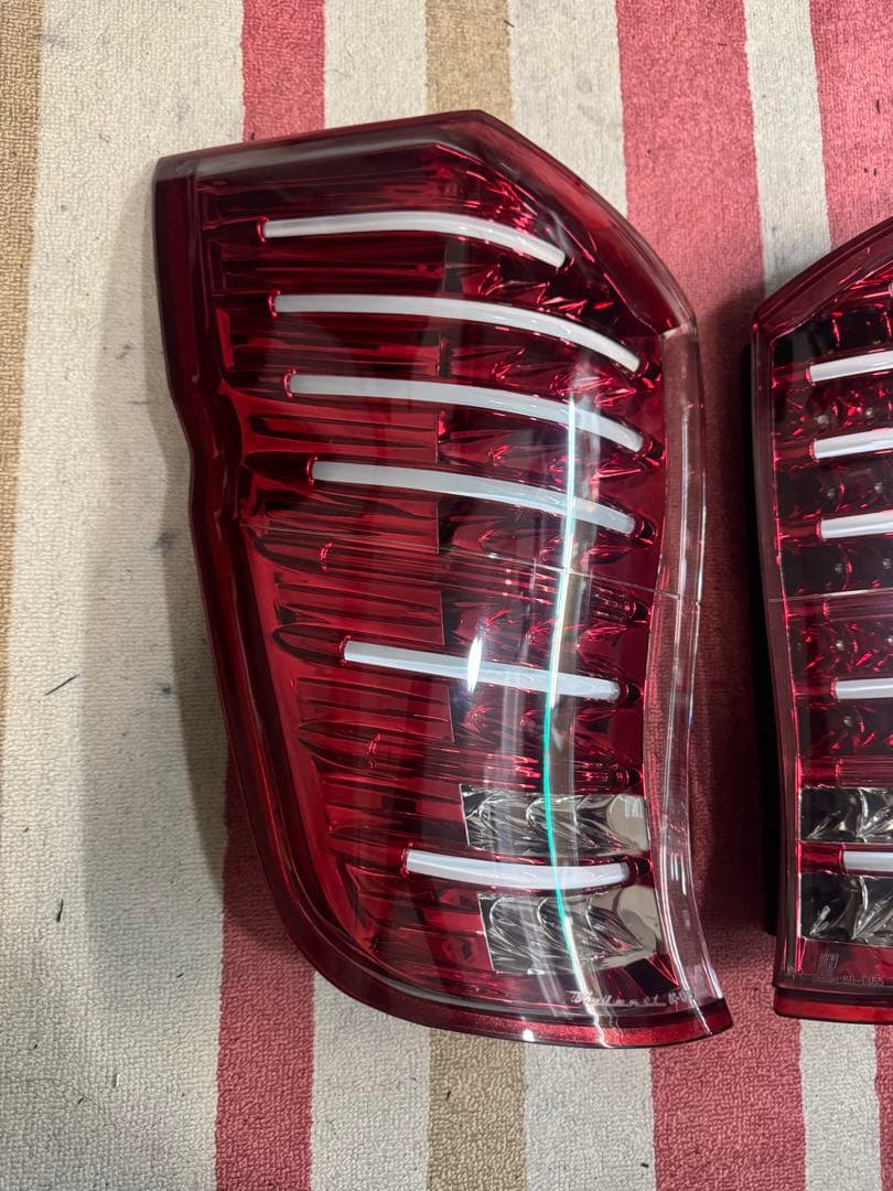 ステップワゴン RK ヴァレンティ テールランプ テール