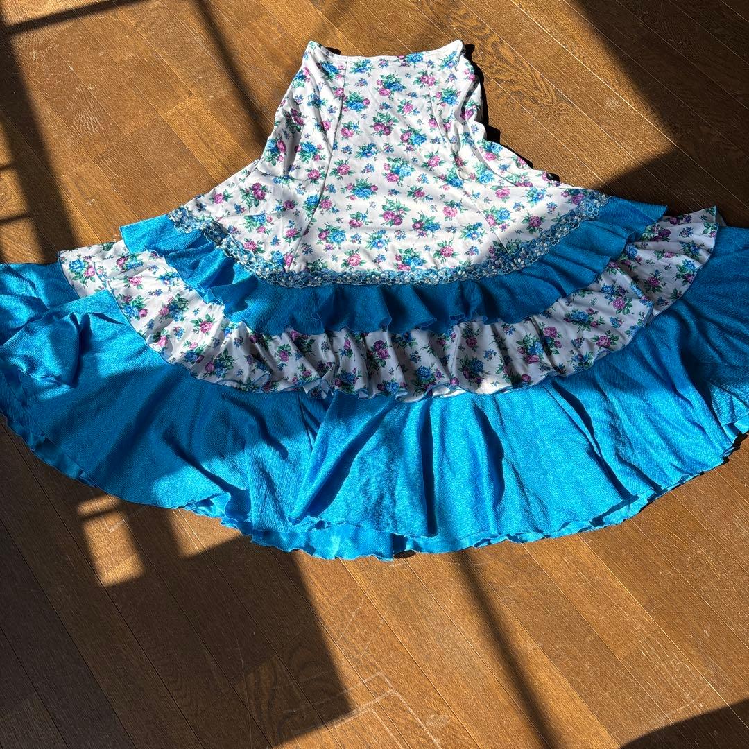 フラメンコドレス 青と白の花柄