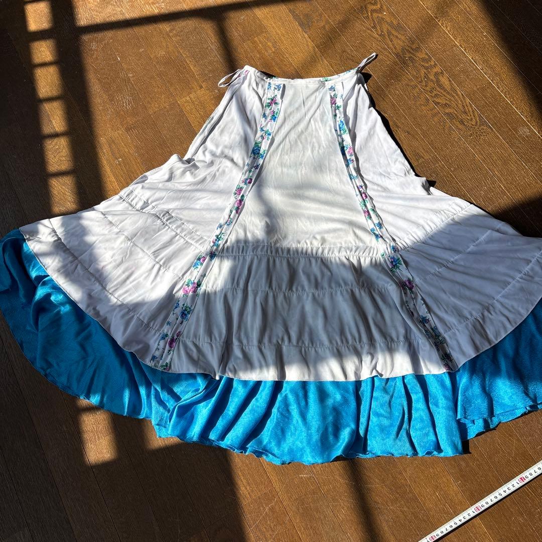 フラメンコドレス 青と白の花柄