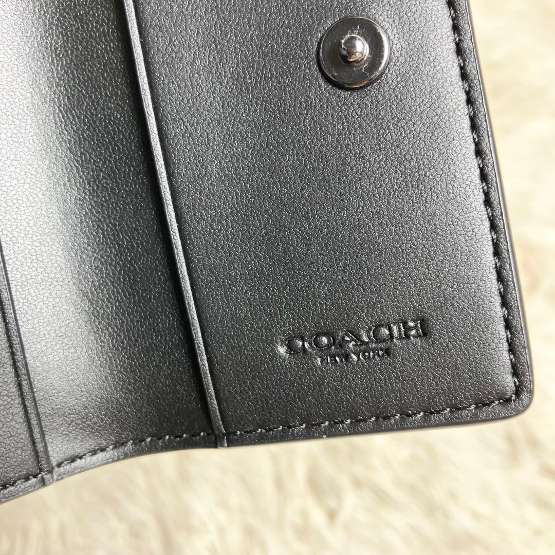 未使用✨ キーケース シグネチャー 三つ折り PVC