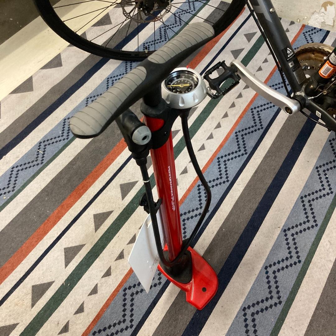 26007 クロスバイク GIANT ESCAPE RDISC 2021年モデル