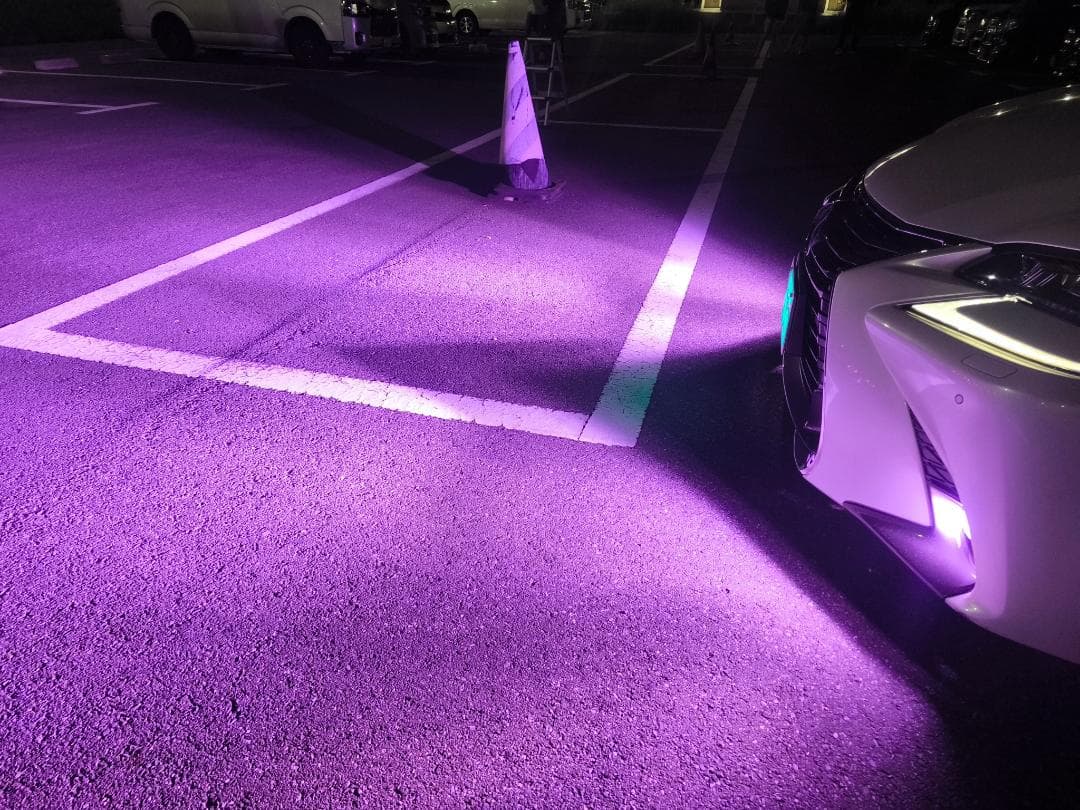 18LED　シリーズS　宇宙一明るいバルブ　ブルーパープルH11H8H16 H4