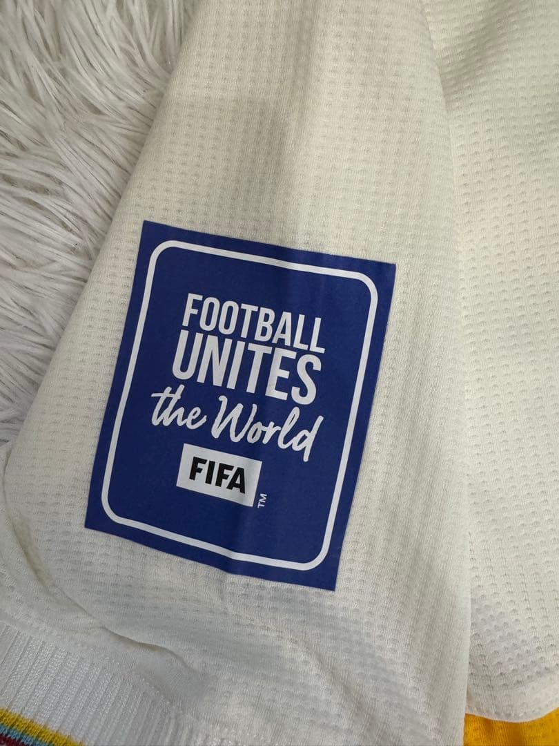 正規品　コロンビア代表100周年記念　ハメスロドリゲスフルパッチユニフォーム