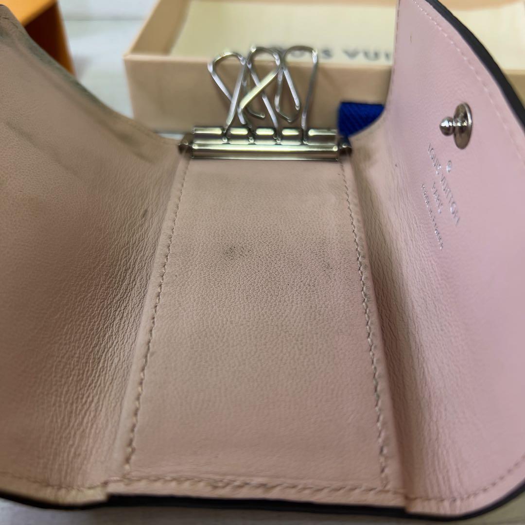 【汚れ有】LOUIS VUITTON ピンク マヒナ モノグラムキーケース