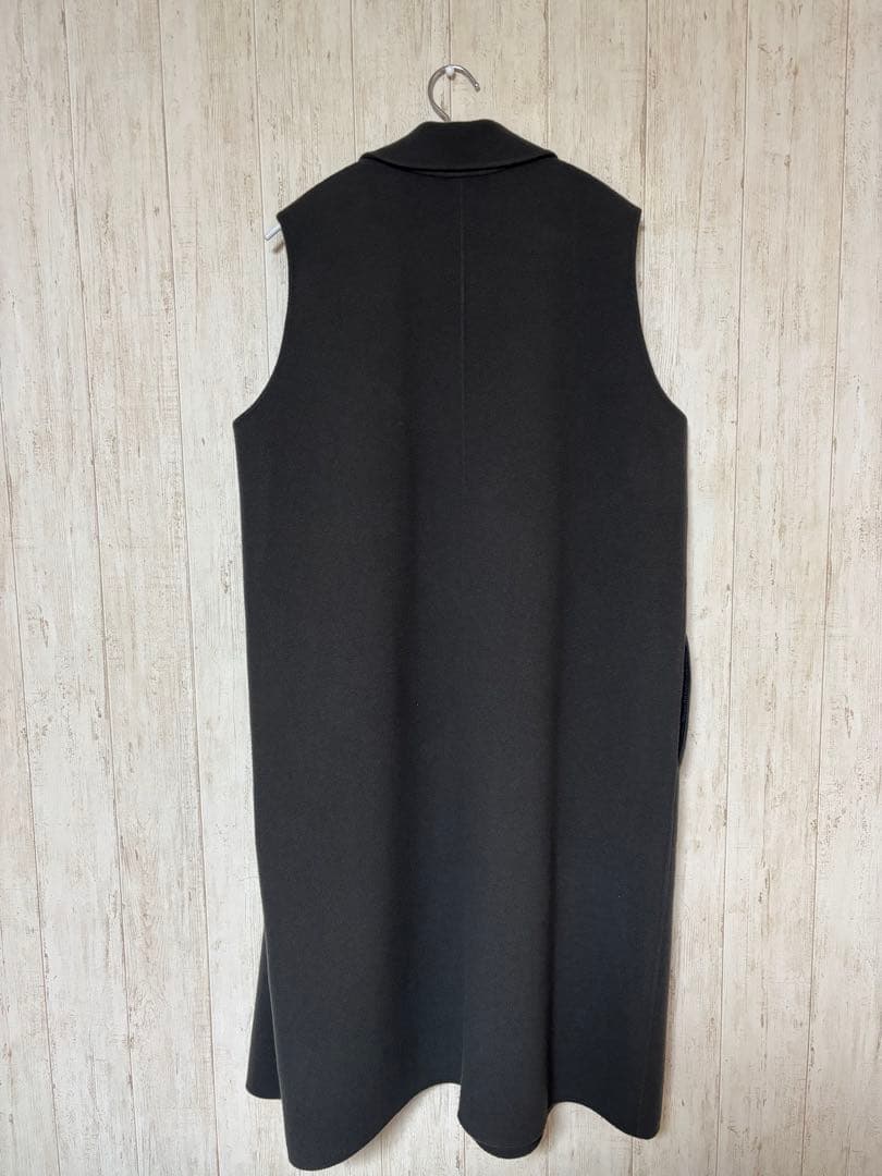 ソージュ　ウールリバーロングジレ　チャコール