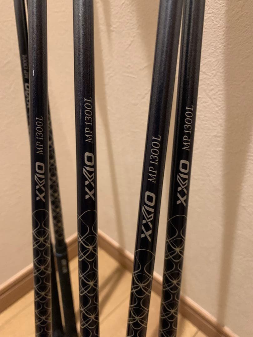 レディース ゼクシオ13新品未使用アイアンセット