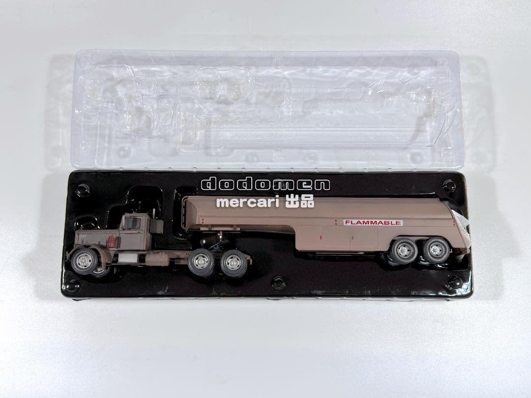 1/43 ixo ピータービルト281 1955 映画「激突!」劇中車版