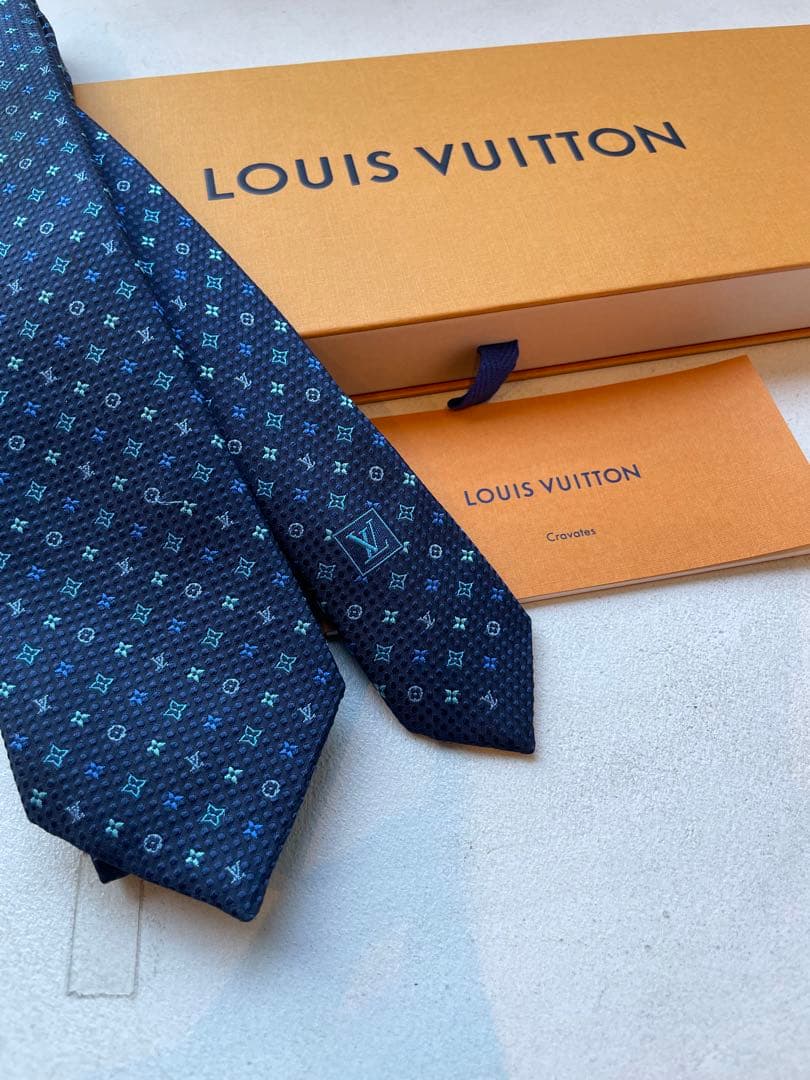 【新品未使用】LOUIS VUITTON ネクタイ ネイビー　成人式向け