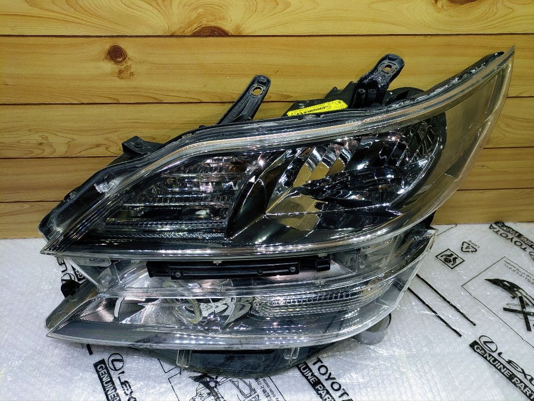 20ヴェルファイア ヘッドライト シーケンシャル イカリング 黄ばみ無し