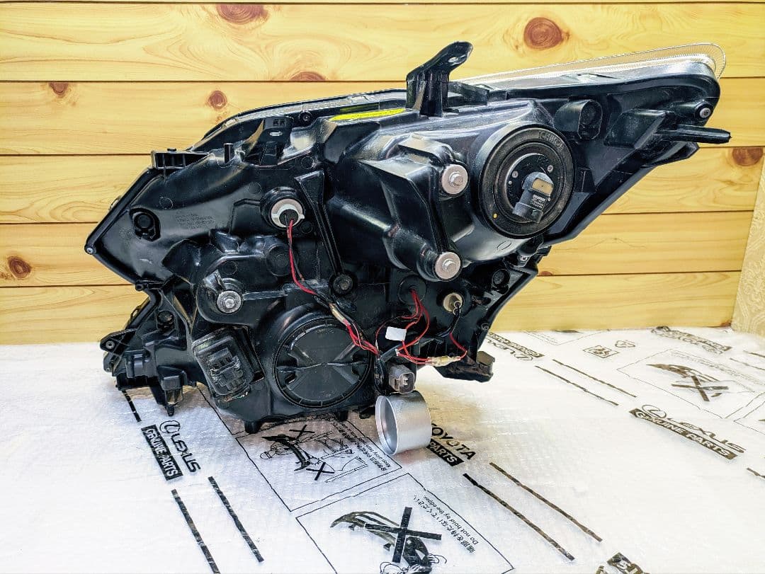 20ヴェルファイア ヘッドライト シーケンシャル イカリング 黄ばみ無し