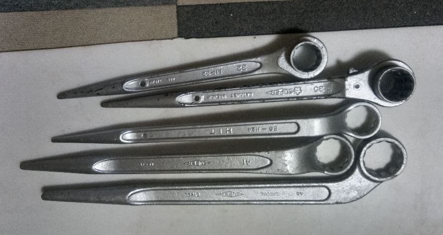 ラジエットスパナ