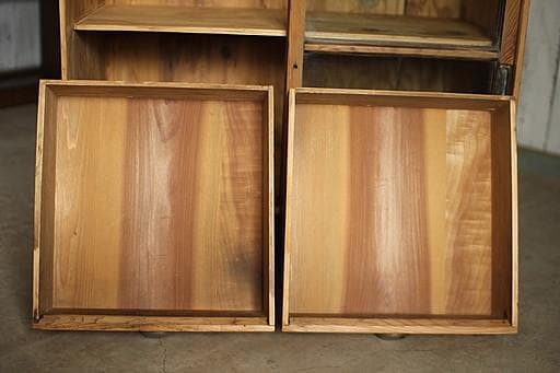 古い小ぶりな木枠のガラス戸棚　引き出し2杯　食器棚　水屋　キャビネット　古家具