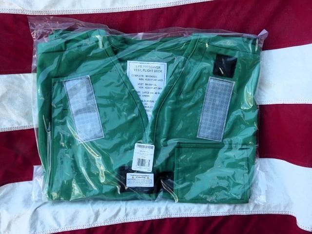 米軍 NAVY デッキクルー ライフプリザーバー ベスト 緑　Ｌ MK-1　04