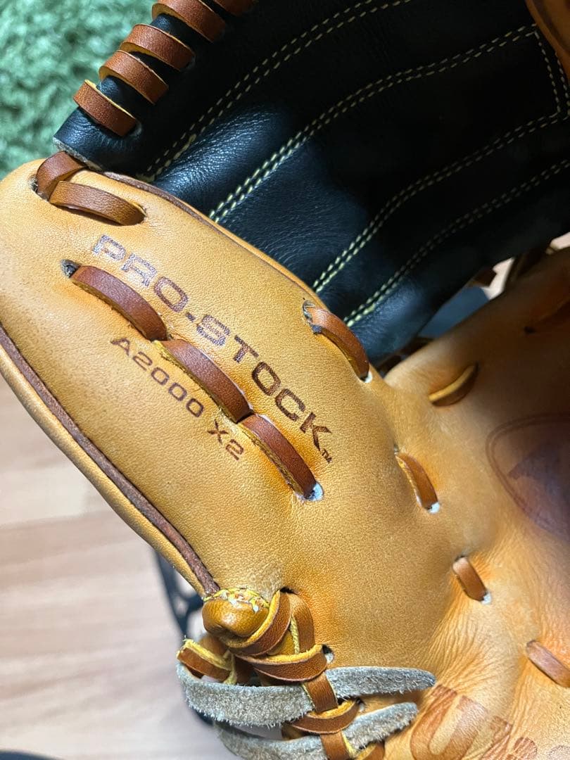 レア！Wilson A2000 X2 硬式内野手用グラブ ブラックSS×Sタン