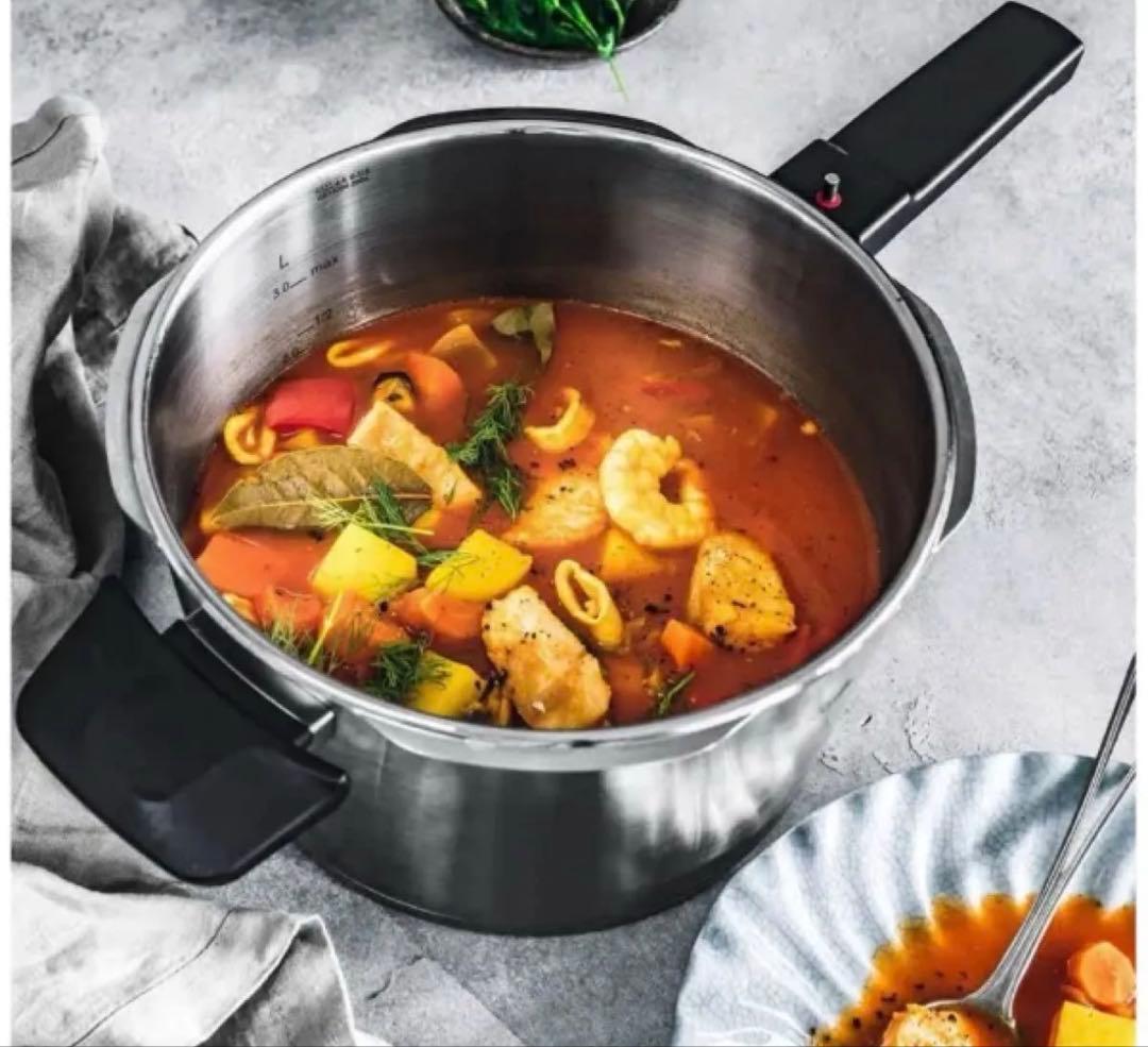 【新品】ビタクイックプレミアム 4.5L フィスラー｜圧力鍋　レシピ本付き