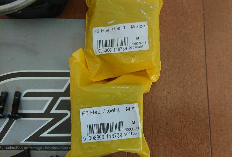 F2 intec titanium スノーボードビンディング