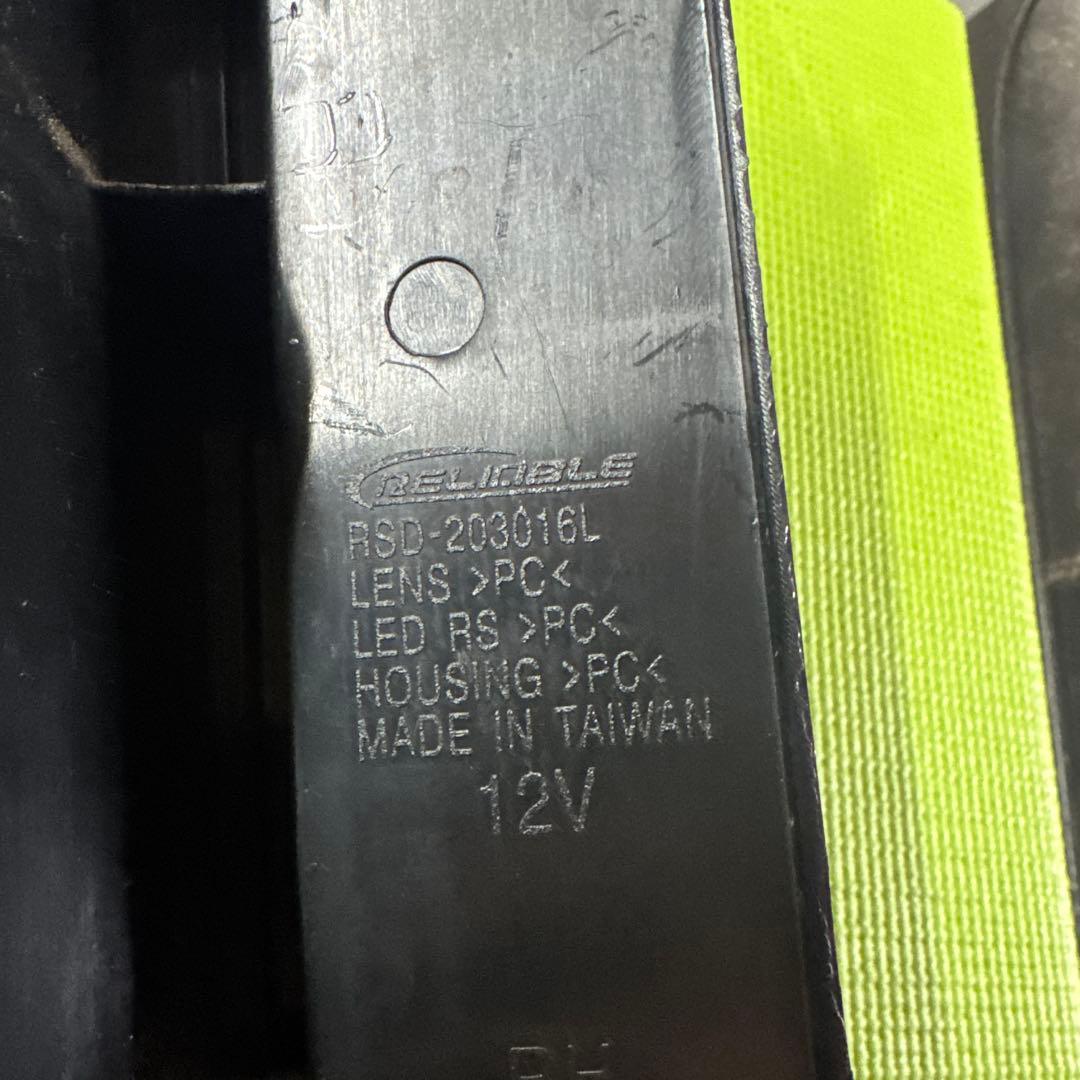 トヨタ　プリウス 30 後期　社外　テールランプ、ライト　左右セット　ジャンク品