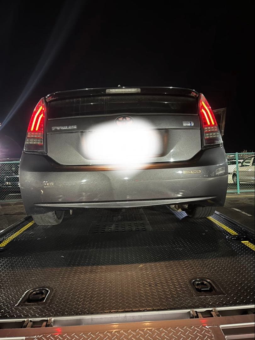 トヨタ　プリウス 30 後期　社外　テールランプ、ライト　左右セット　ジャンク品