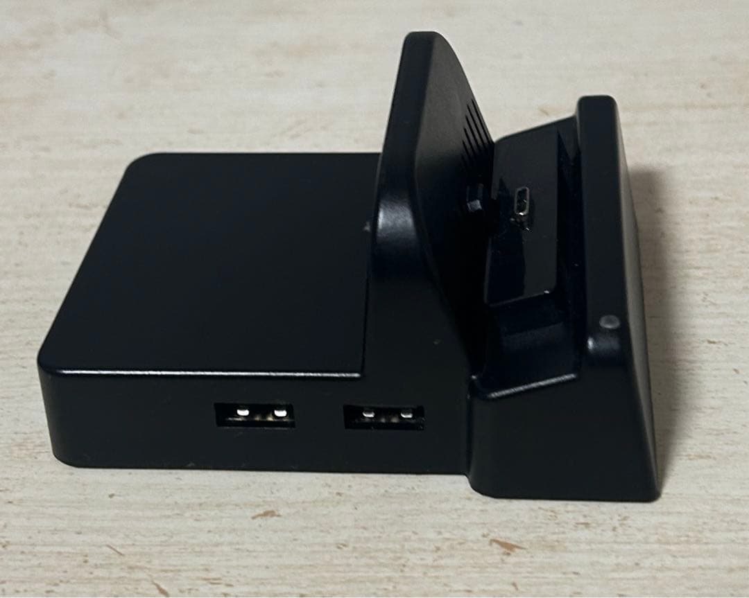 Nintendo Switch 本体　スイッチ　ピンクコントローラー