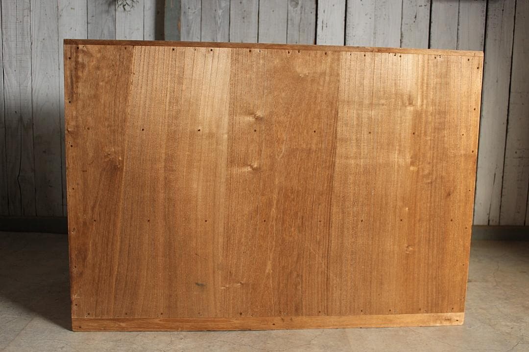 さお　　味のある前面ガラスの引き出し3段