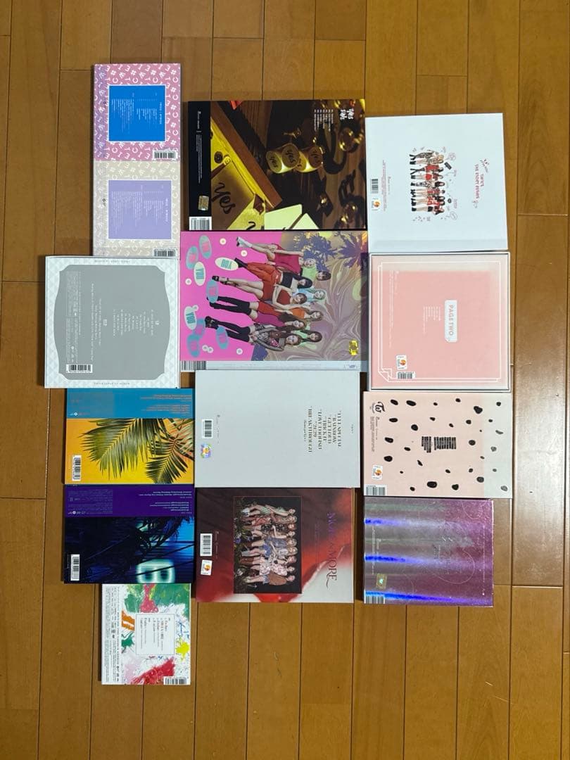 TWICEアルバム、CD