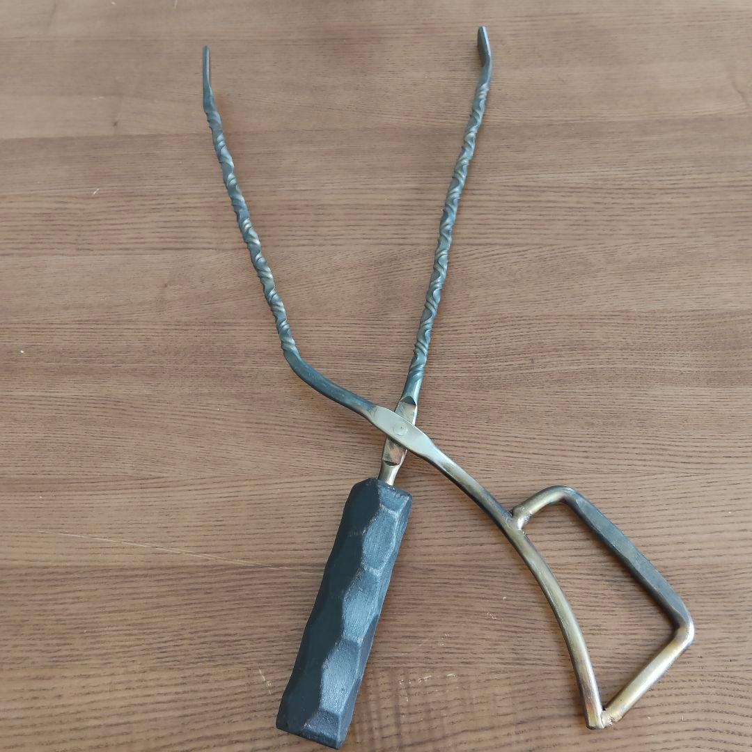 ステンレス火バサミ　ツイスト火バサミ　薪バサミ　火ばさみ　キャンプ