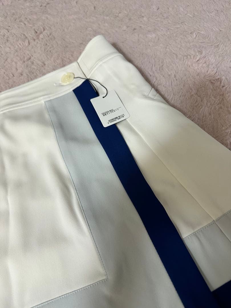 新品タグ付き　TMG配色ラップスカート　サイズ2 ゴルフウェア　可愛い