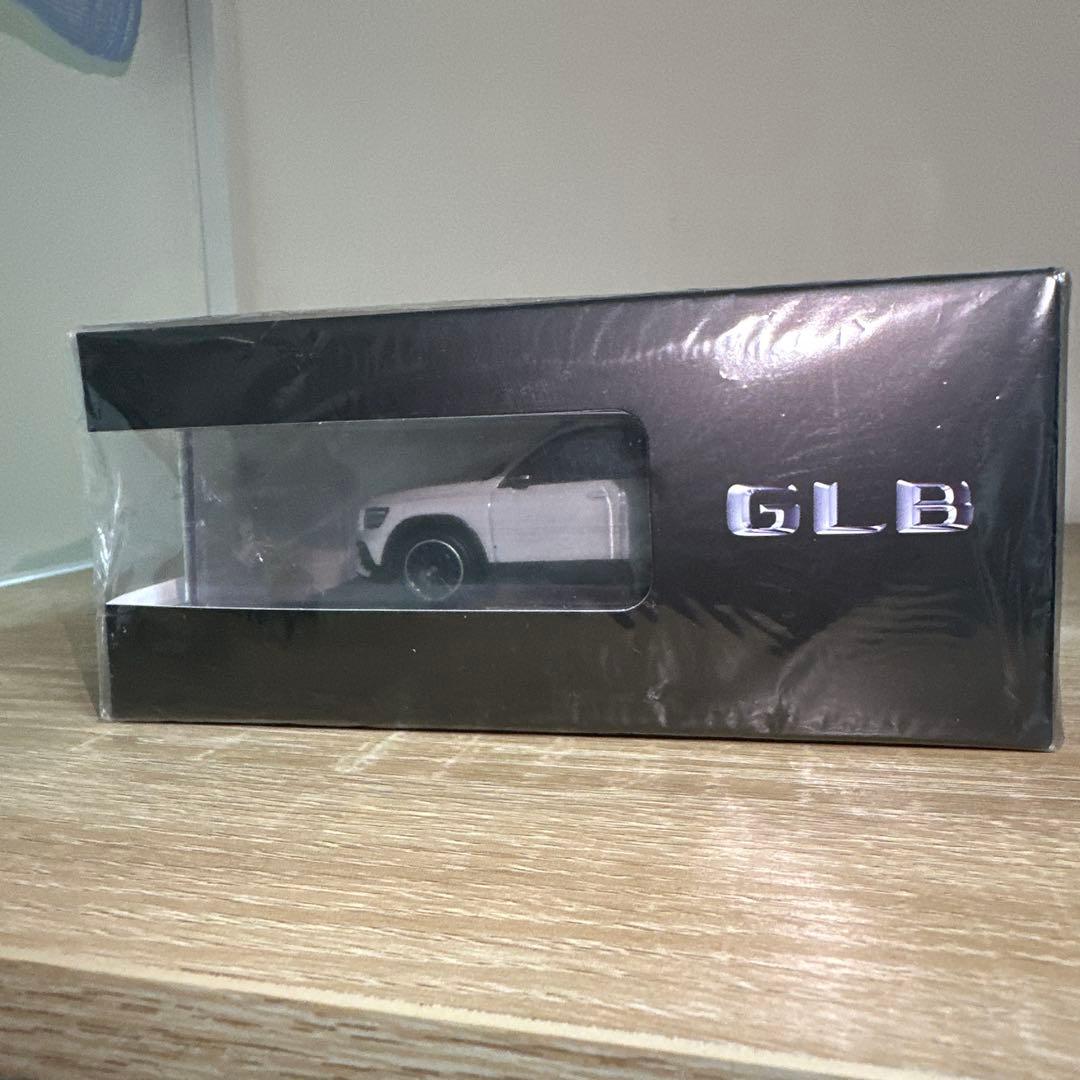希少　新品未開封　Mercedes-Benz GLB 1:43 ミニカー