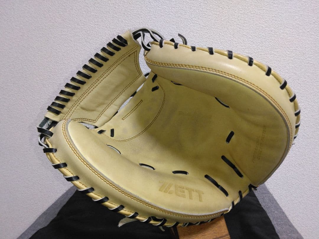 ゼットプロステイタス軟式キャッチャーミット
