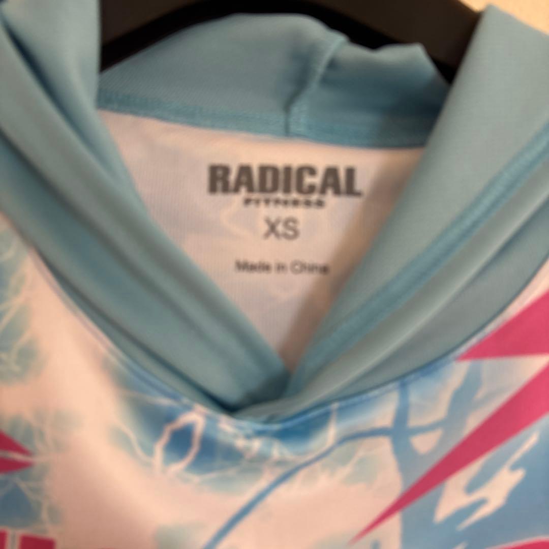 RADICAL フード付きノースリーブ XS
