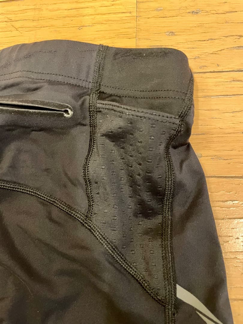 あらた)2XU ハーフタイツ　黒／メンズS (箱付き) MA5331B