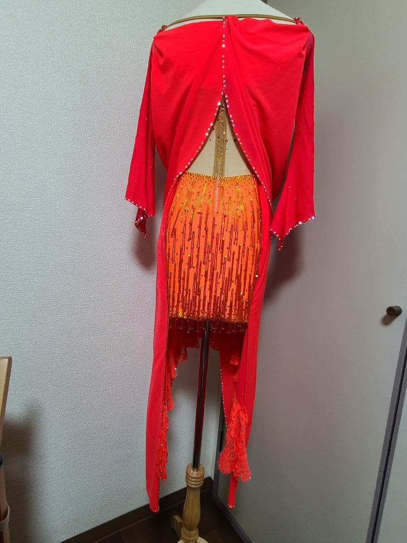 【3/31まで限定値下げ】社交ダンス　赤×オレンジ　ラテンドレス フレアスリーブ