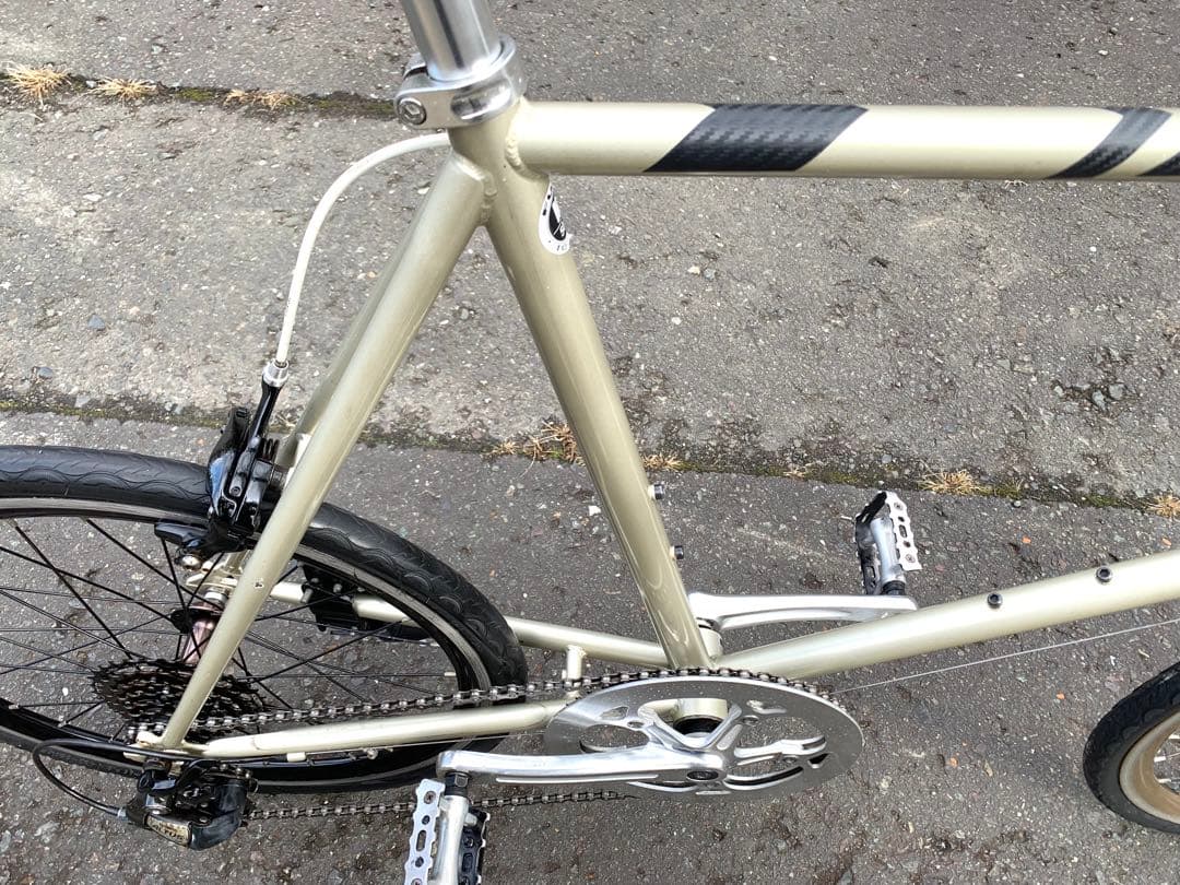 【即乘】送料無料Fuji ミニベロ小径車 Helion クロスバイク 8速 20