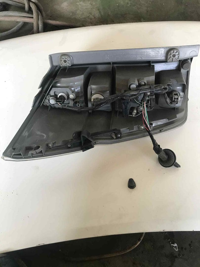 美品　ステップワゴンスパーダ　RK5前期　純正テールランプ