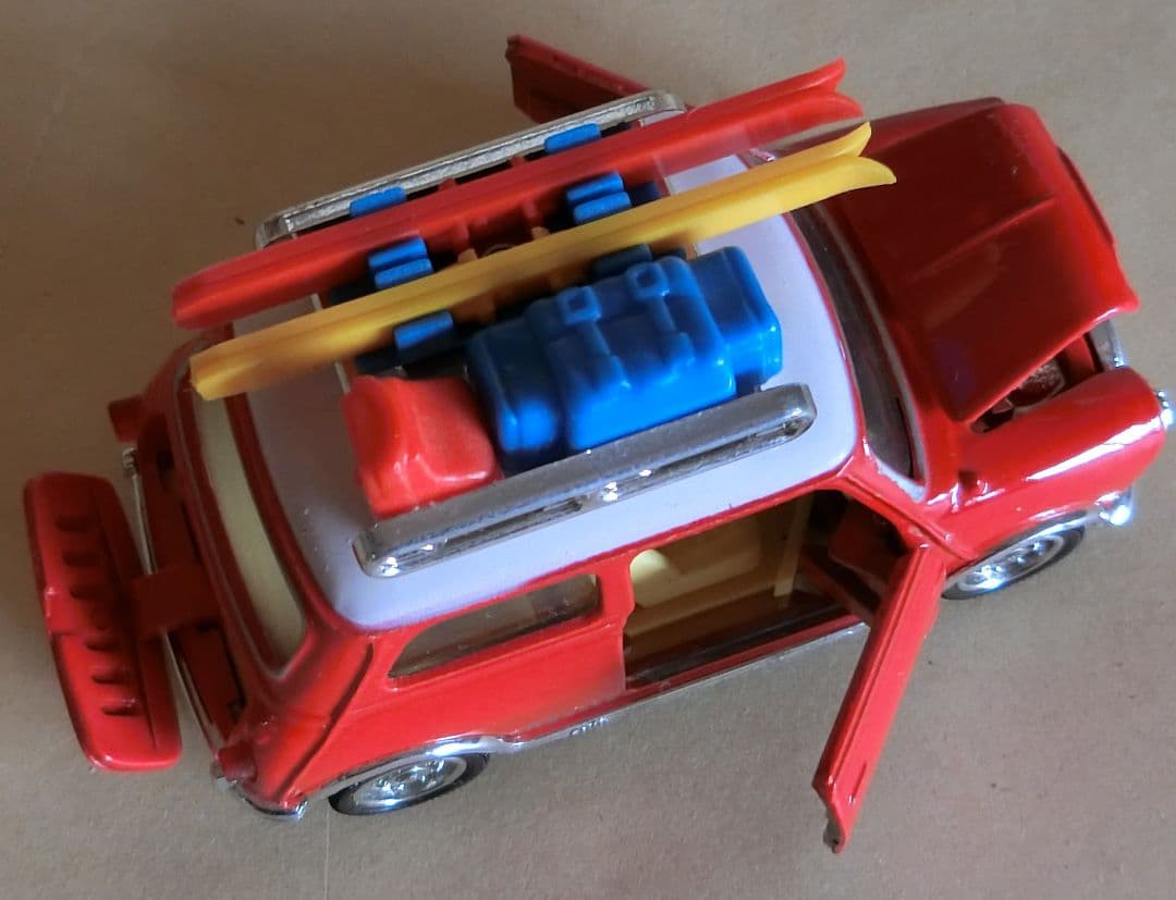 トミカ ダンディ モーリスミニクーパーS