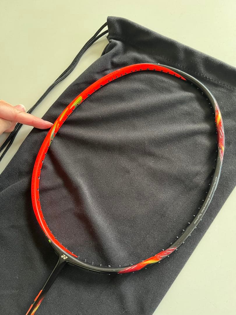 アストロクス77 4UG5 ヨネックス　バドミントンラケット　廃盤