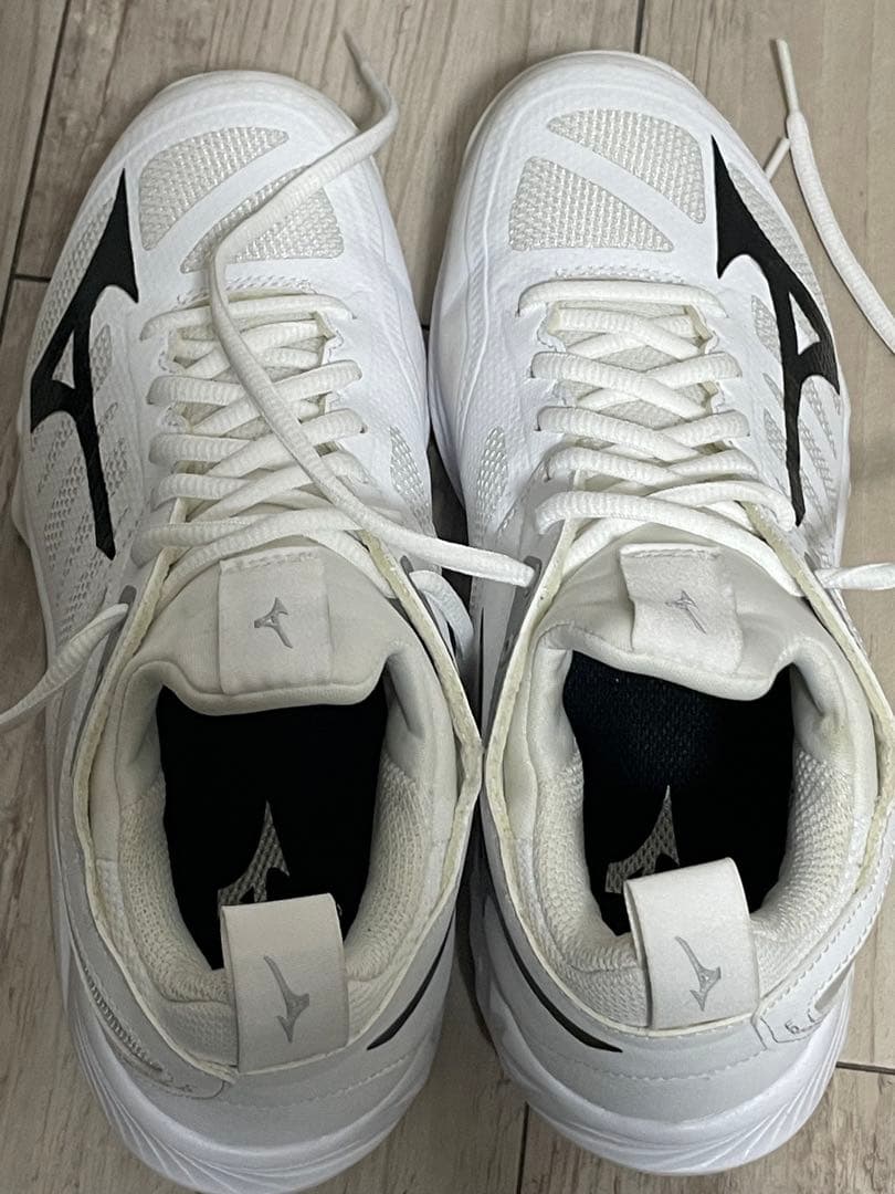 美品　23.5cm ミズノ MIZUNO レディース バレーボールシューズ