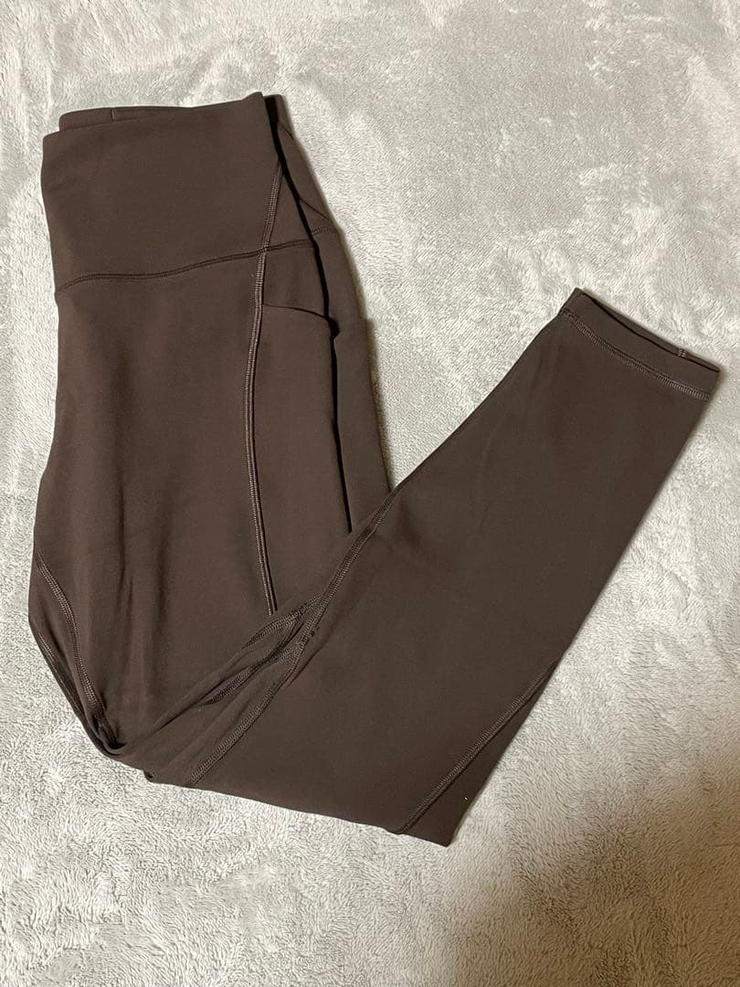 ルルレモン　Align ハイライズパンツポケット付24インチ　アジアフィット　②
