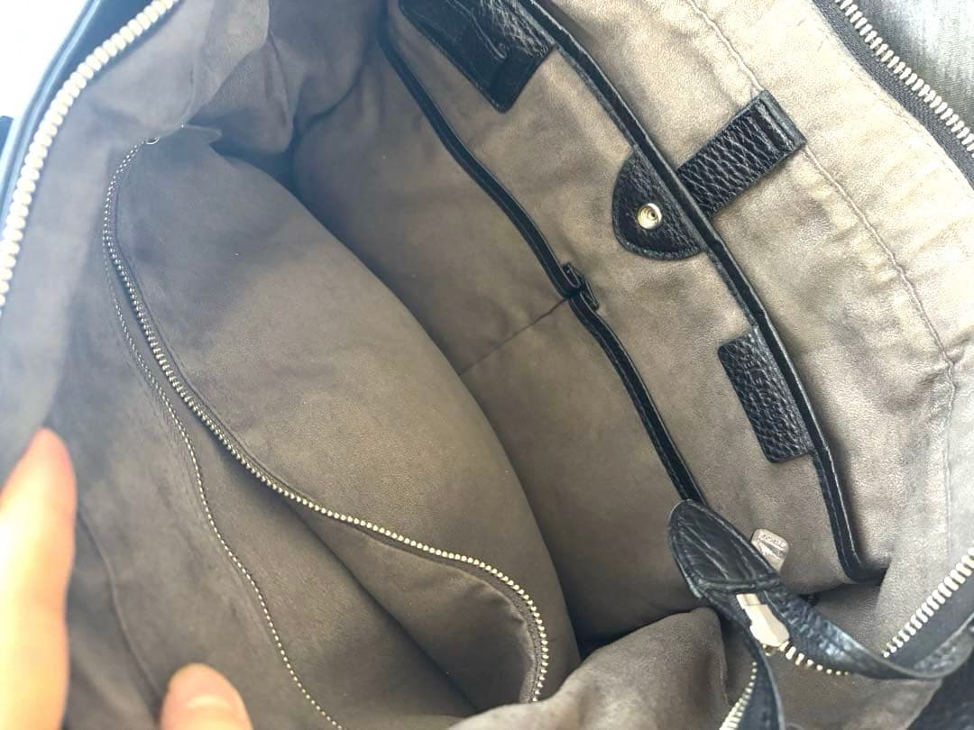 ペッレモルビダ　レザー トートバッグ A4サイズ　※ショルダーベルトと巾着付き