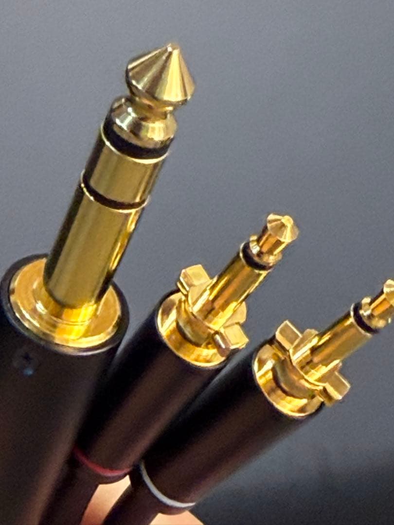 【極美品】final D8000 シルバー　プロテクトケース付き