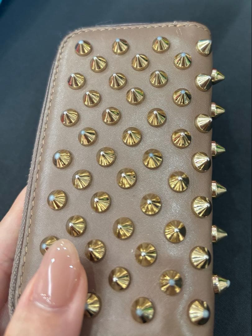 Liela shop　クリスチャンルブタン　キーケース