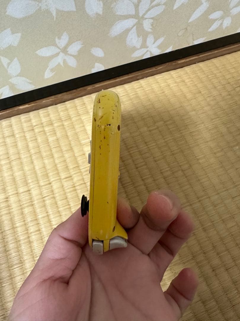 す*し様 Switch Lite イエロー 本体 中古 動作確認済