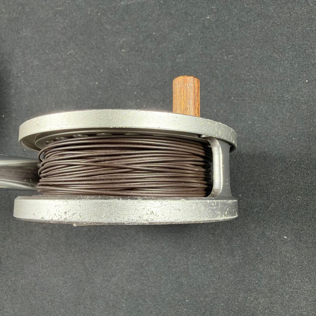 ウエダ　カンタータ2300 CANTATA 2300 フライリール ケース付き