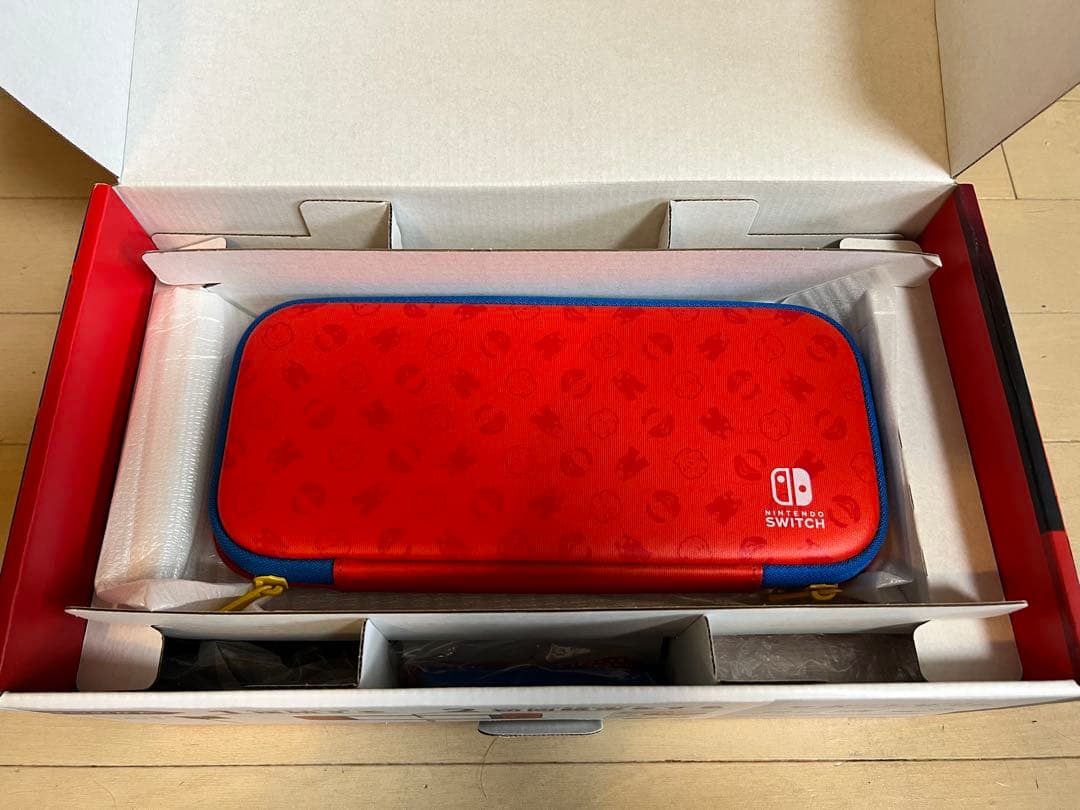 【限定カラー・SDカード付】Nintendo Switch マリオレッド×ブルー