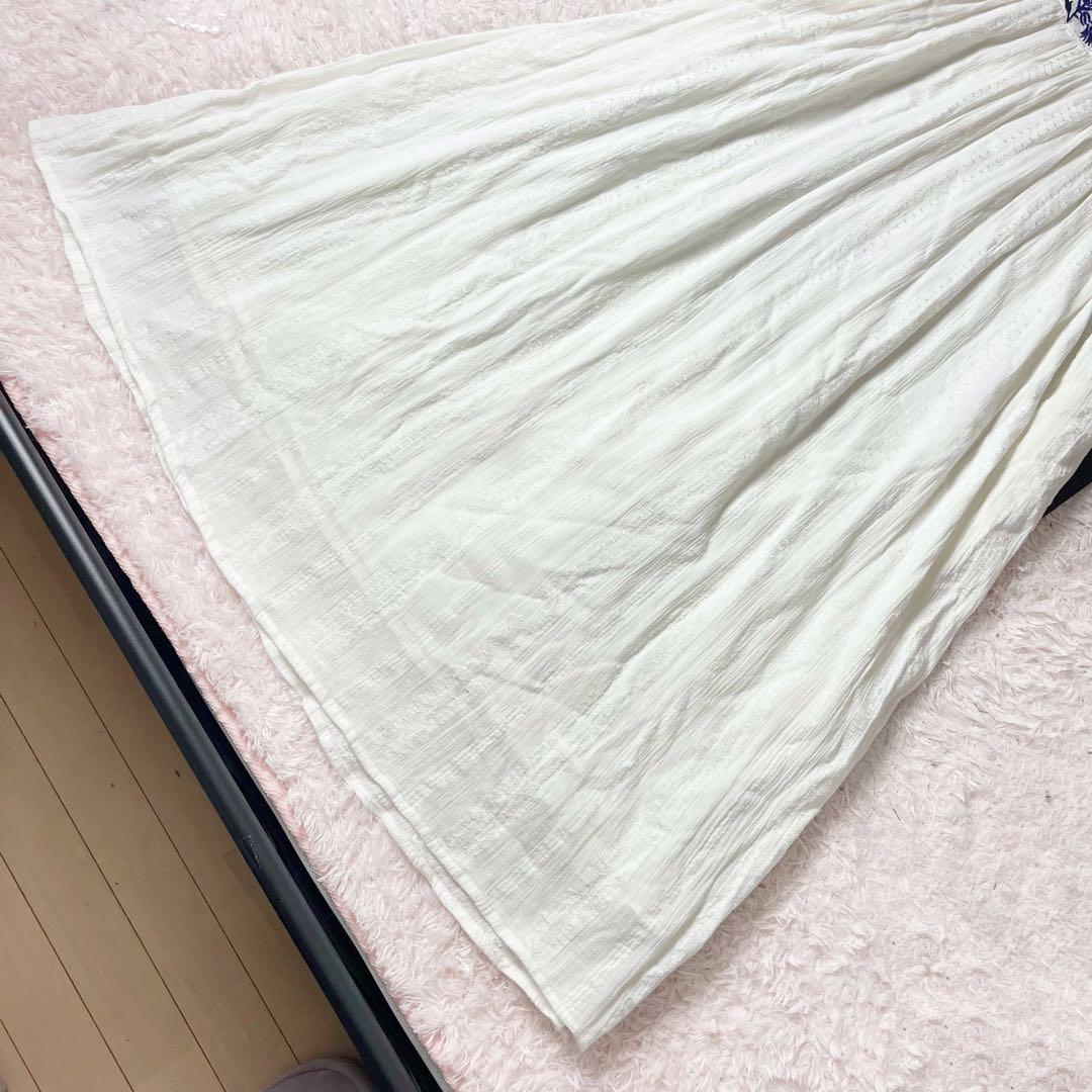 ヌキテパ 花 刺繍 ロングワンピース フラワー 白 ホワイト ゆったり