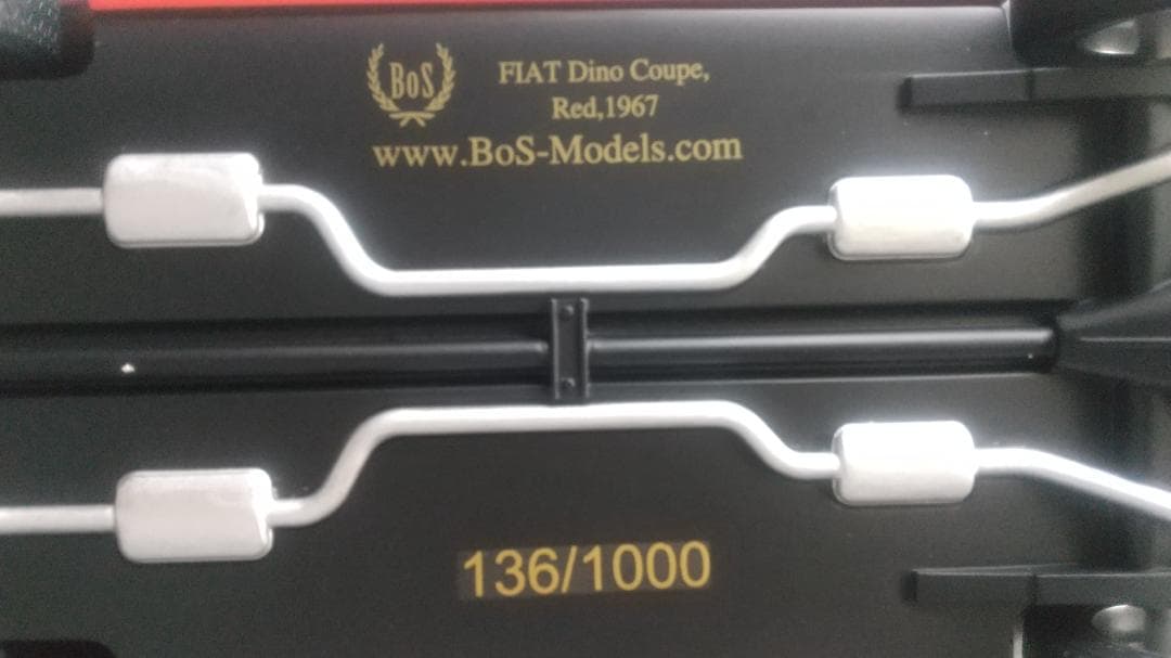 さわさわ　1/18 BoS フィアット ディノ2000クーペ フェラーリ